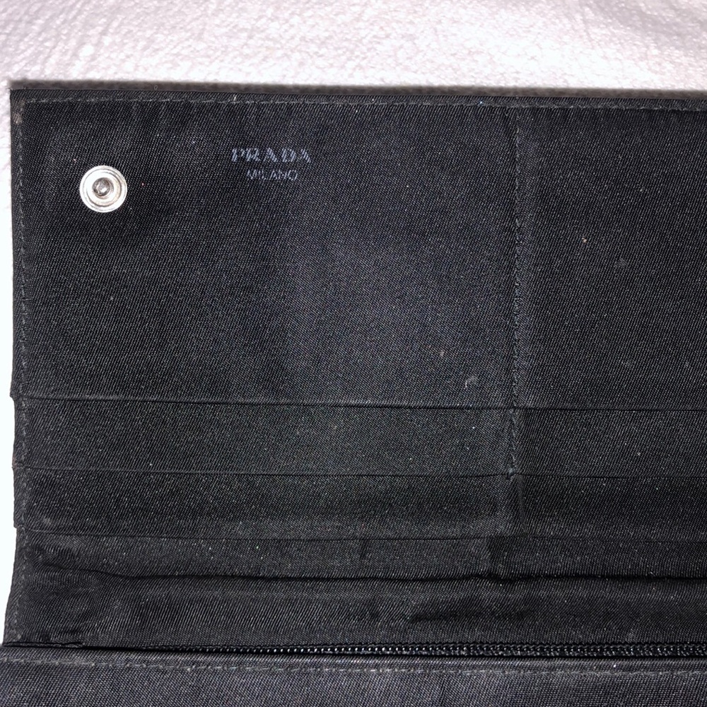 Prada Wallet - Picture 6 of 7